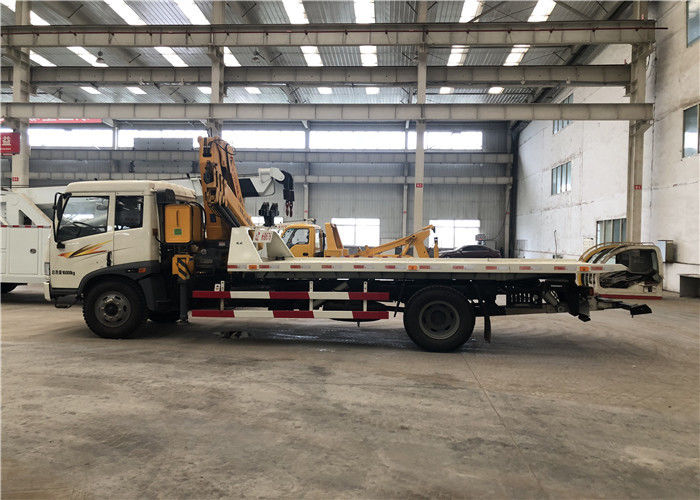 Euro 3 Multi-purpose wrecker/5 ton flatbed wrecker tow truck mounted crane