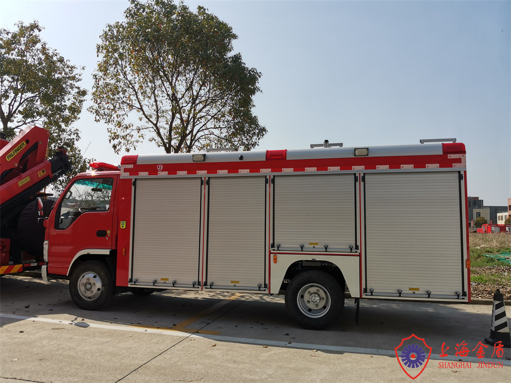 2900 Horsepower Water Tanker Fire Fighting Trucks 4 × 2 Chassis