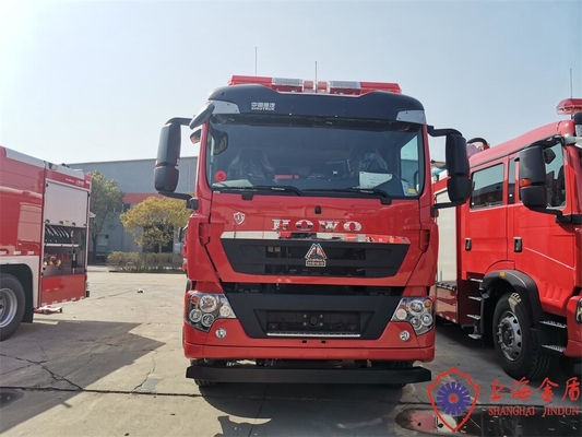 Xe chữa cháy bằng bọt 8000L Light Duty 4 × 2 Drive với màn hình chữa cháy thủ công